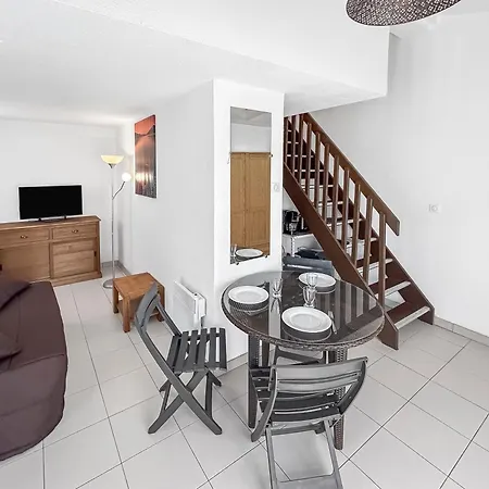Duplex Lumineux Avec Terrasse Pres Des Plages Hébergement de vacances